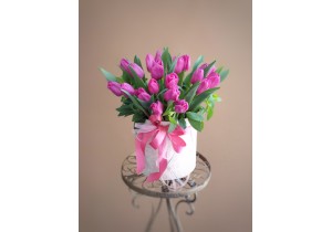 19 розовых тюльпанов в коробке c доставкой с доставкой с доставкой с доставкой